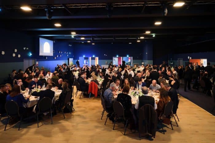 Un dîner caritatif pour les enfants